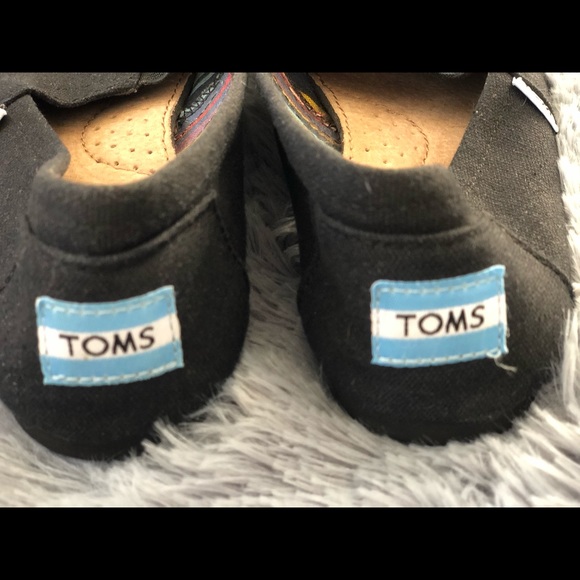 Toms - Picture 4 of 5